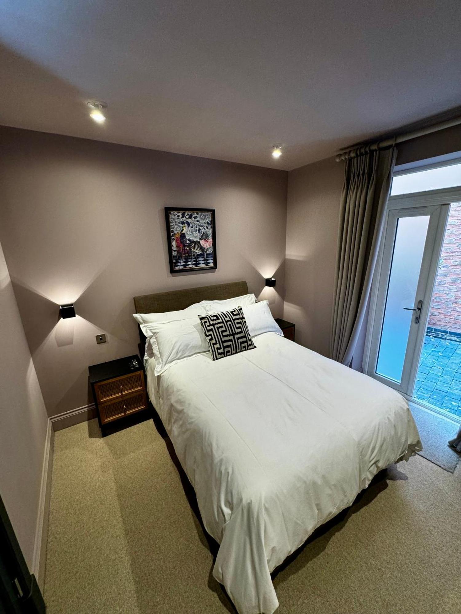 Macbeths Corner High End Luxury Apartment In Centre With Parking Stratford-upon-Avon Buitenkant foto